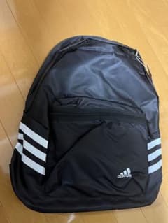 adidas リュックサックのサムネイル
