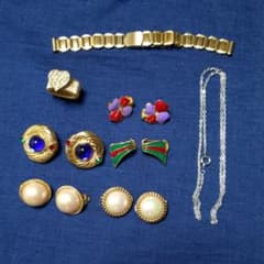 ヴィンテージアクセサリー まとめ売り イヤリング リング ネックレスのサムネイル