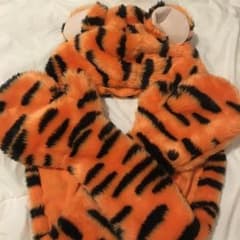 ディズニー ティガー フード マフラーのサムネイル