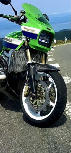 ZRX1100 1200R DAEG用フロントカーボンフェンダーのサムネイル