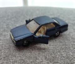 トミカ No.104 日産 シーマのサムネイル