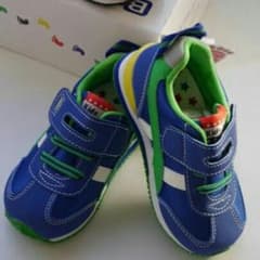 【新品未使用】Kids Foret(キッズフォーレ)　スニーカーのサムネイル