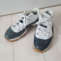 [ジャンク品]　ナイキ エアジョーダン11 スネーク ローのサムネイル