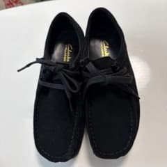 Clarks WALLABEES ブラック スエード モカシンのサムネイル