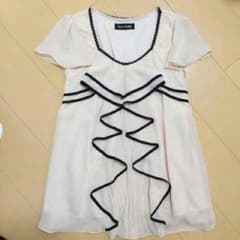 セシルマクビー シフォンブラウス 最終値下げ！今日売れなかったら削除のサムネイル