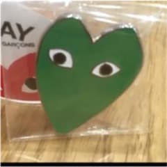 ピンバッジのサムネイル