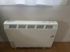 蓄熱暖房機 暖吉くん MNシリーズ2200 - メルカリ