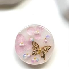 レジン ヘアゴム 蝶と紫陽花 ピンク◡̈♥︎ 色付きパール - メルカリ