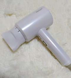 【スタンド付】MEGAMI ヘアドライヤー DB-KN508-W ❨ホワイト❩のサムネイル