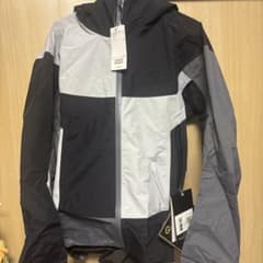 ARC'TERYX GORE-TEX ジャケットのサムネイル