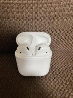 Apple AirPods 第一世代のサムネイル