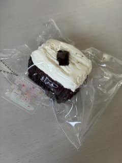 snowcakehandcraft チョコレートケーキスクイーズのサムネイル