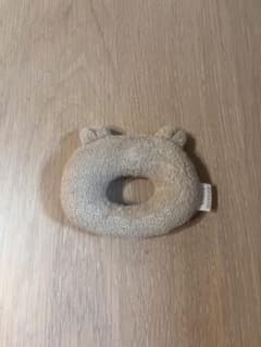 GELATO PIQUE クマ耳ドーナツ型ラトルのサムネイル