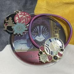 USJ限定　猗窩座　　ヘアゴム&チャーム&缶バッチ セットのサムネイル
