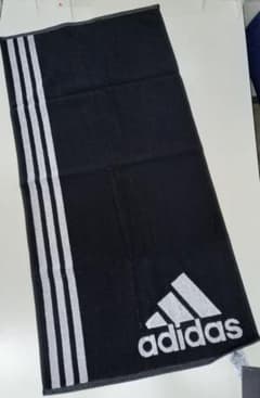 adidas　スイミングタオルのサムネイル
