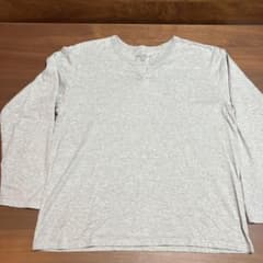 ヘンリーネック長袖Tシャツのサムネイル