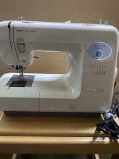 卓上ミシンブラザーカバー付きお値引きいたしましたのサムネイル