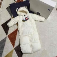 新品未使用 babyGAP 防寒ロンパースのサムネイル