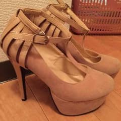 ハイヒールのサムネイル