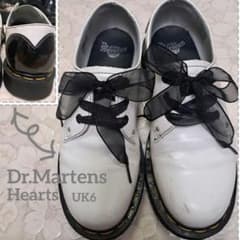 Dr.Martens Hearts オーガンジーリボン付き 3ホール ホワイト - メルカリ