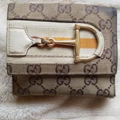 GUCCI財布のサムネイル