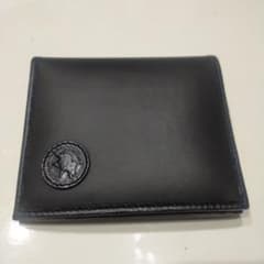Excellent condition HUNTINGWORLD men's bi-fold wallet