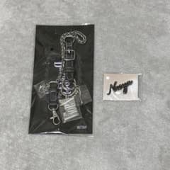 MAZZEL Only You カーシヴブローチ マルチストラップ NAOYA