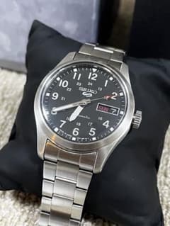 SEIKO 5スポーツ SBSA197 新品同様 セイコーのサムネイル