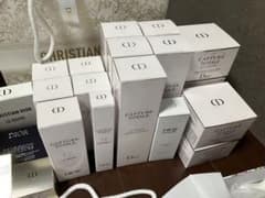 あき様専用DIOR 基礎化粧品　ノベルティー　他のサムネイル