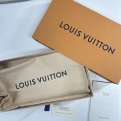 LOUIS VUITTON ギフトボックス 保存袋 取扱説明書 セット - メルカリ
