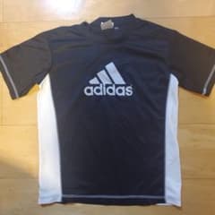 adidas　140㎝　半袖のサムネイル