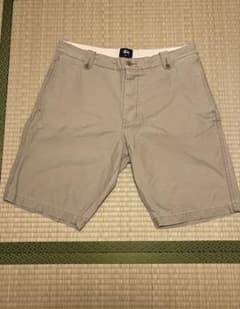 STUSSY ステューシー ショートパンツ ベージュ 34サイズのサムネイル