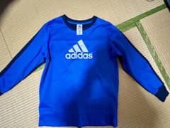 adidasのトレーナーのサムネイル