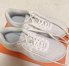 NIKE スニーカーのサムネイル