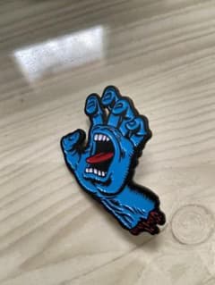 サンタクルーズ  ピンバッチ　美品のサムネイル