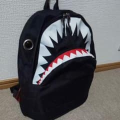 サメリュックのサムネイル
