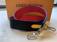 極美品】 LOUISVUITTON エピ ショルダーストラップ シルバー金具
