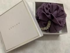アビちゃん様専用 ラドロー LUDLOW ぽんぽんヘアゴム シュシュのサムネイル