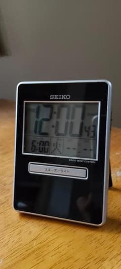 セイコー 電波時計トラベル（温度計・湿度計付き）のサムネイル