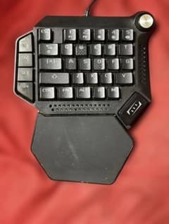 K60 片手ゲーミングキーボード 本体のサムネイル