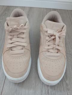 PUMA スニーカー ベージュのサムネイル