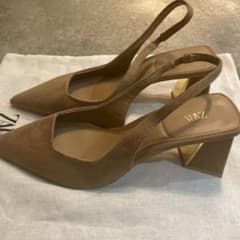 ZARA ブラウン ポインテッドトゥパンプスのサムネイル