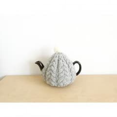 ティーコージー　ティーコゼー　ティーポットカバー　teacozy tea　紅茶のサムネイル