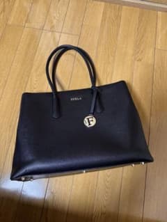 FURLA 黒 テッサのサムネイル