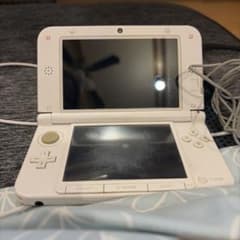 オ*ー様 Nintendo 3DS LL 本体 ピンク AC充電器付きのサムネイル