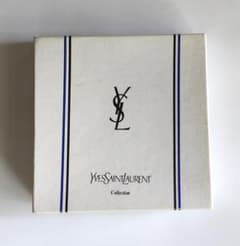 新品・未使用　Yves Saint Laurent 二つ折り財布 レッドのサムネイル