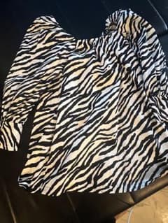 ZARA ゼブラ柄 ブラウス Lサイズのサムネイル
