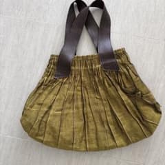 KAIGURAYA かぐらやプリーツデザイン ハンドバッグのサムネイル