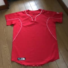 アンダーアーマーYLG150㎝　　赤色　野球Tシャツのサムネイル