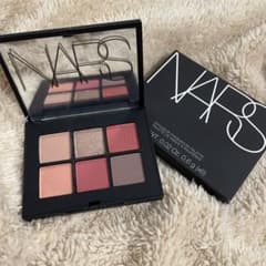 NARS ヴォワヤジュール アイシャドーパレット 1199ナーズ アイシャドウのサムネイル